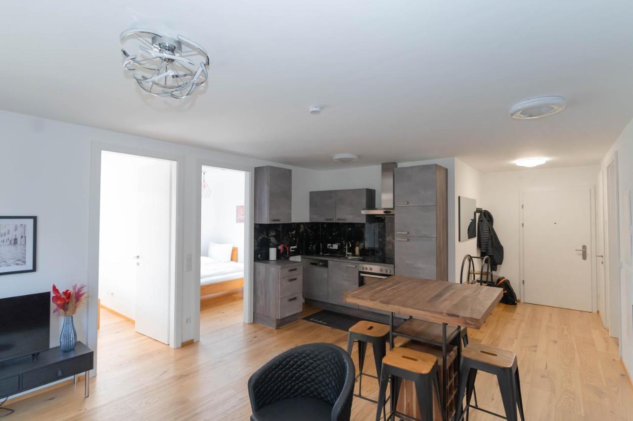 Luxurious Apartment With Big Balcony Near City Center Wina Bagian luar foto