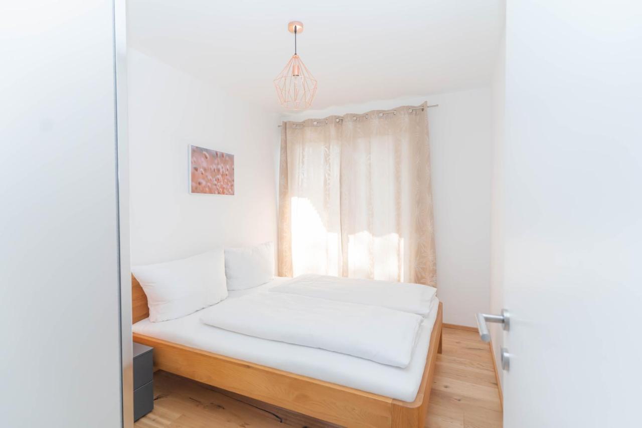 Luxurious Apartment With Big Balcony Near City Center Wina Bagian luar foto