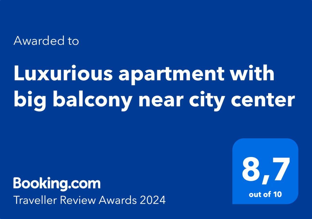 Luxurious Apartment With Big Balcony Near City Center Wina Bagian luar foto